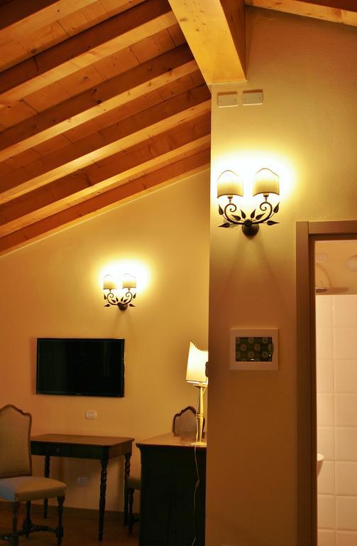 Agriturismo Cavrigo Lodi Habitación foto