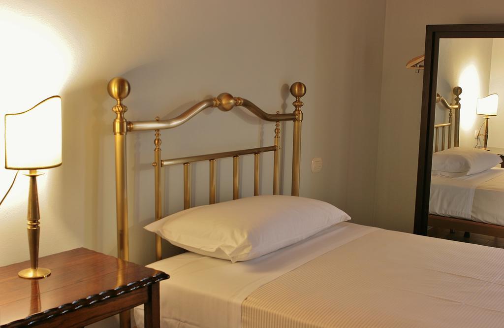 Agriturismo Cavrigo Lodi Habitación foto