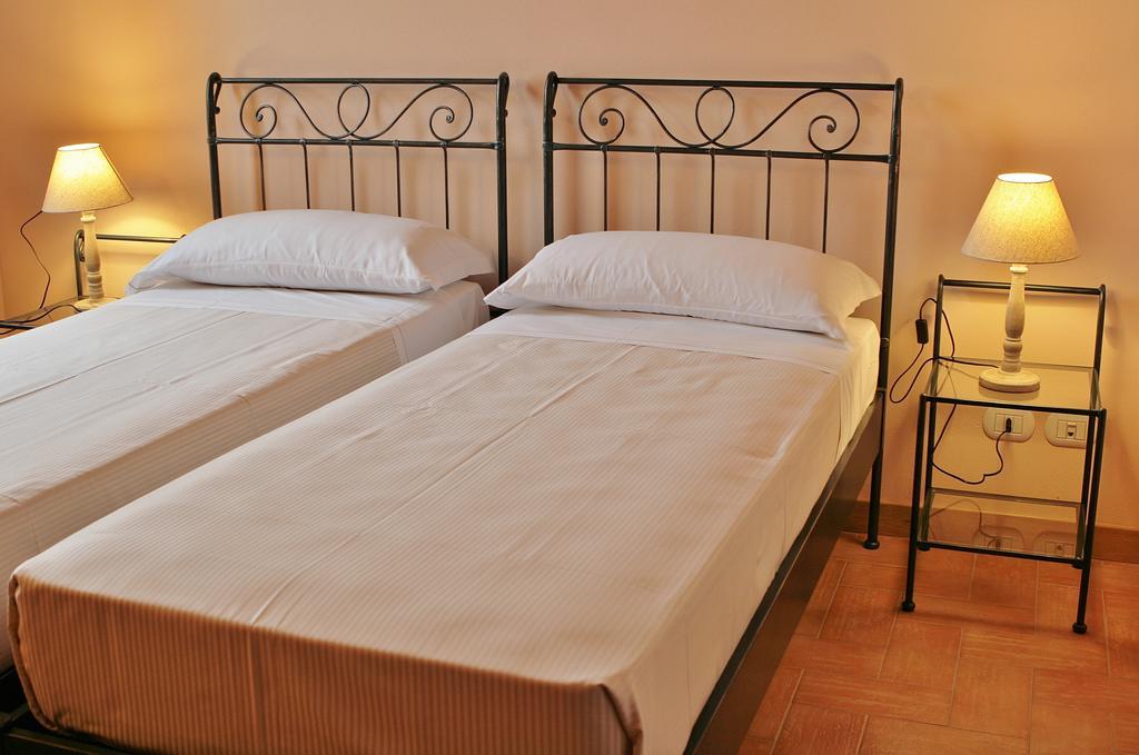 Agriturismo Cavrigo Lodi Habitación foto