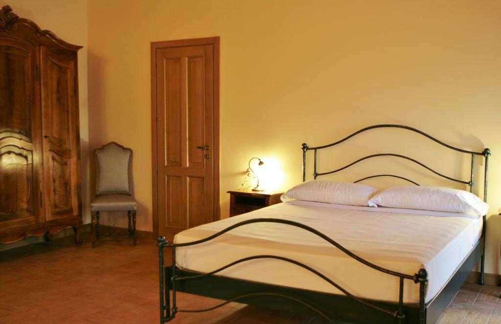 Agriturismo Cavrigo Lodi Habitación foto